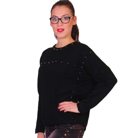 Fekete női kötött szegecses pulóver